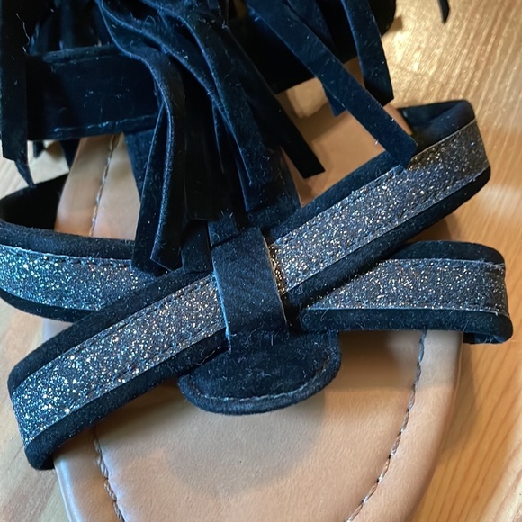 Fringe Sandals - Picture 4 of 4